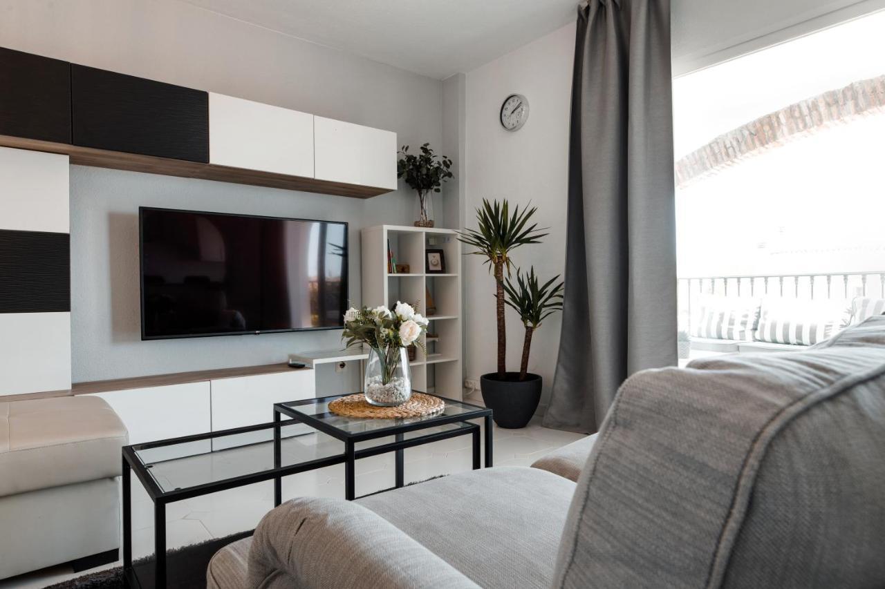 Spacious 2-Bedroom Apartment With Free Parking Sitio de Calahonda 외부 사진
