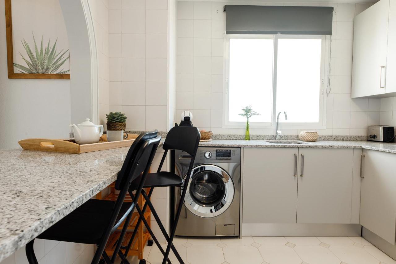 Spacious 2-Bedroom Apartment With Free Parking Sitio de Calahonda 외부 사진