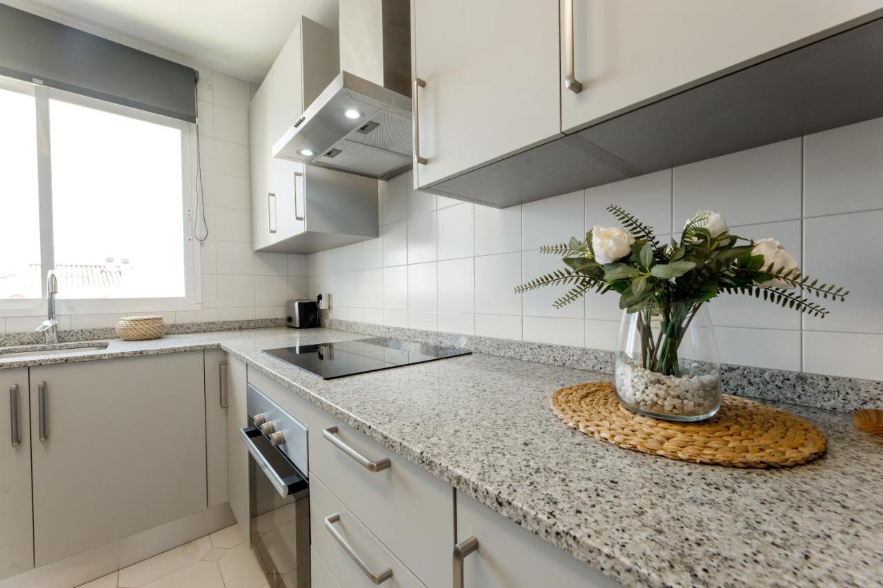 Spacious 2-Bedroom Apartment With Free Parking Sitio de Calahonda 외부 사진