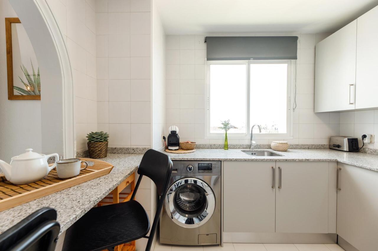 Spacious 2-Bedroom Apartment With Free Parking Sitio de Calahonda 외부 사진